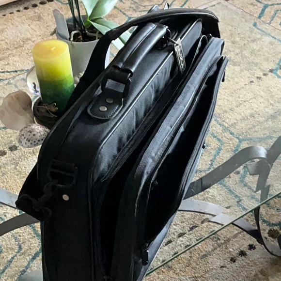 NEW Port Noteworthy Profession lap top/organizer/briefcase - Picture 5 of 13